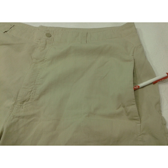 Adidas XL Lightweight khaki shorts - Picture 6 of 13